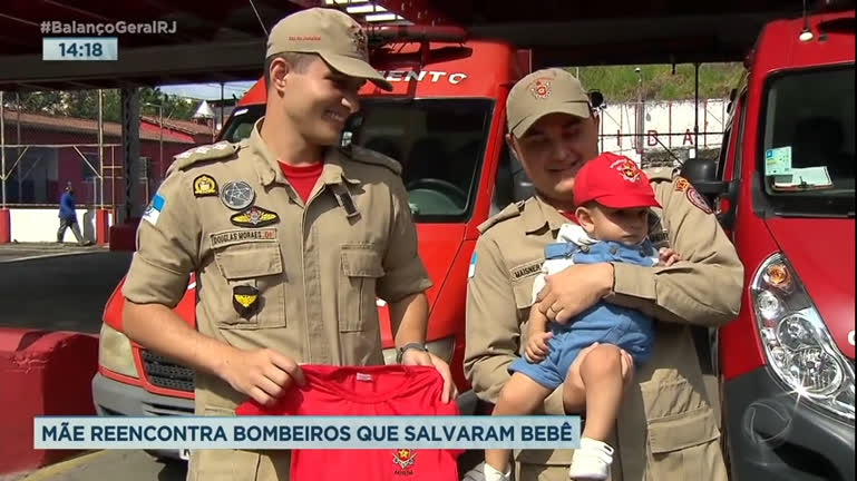 Vídeo: Um ano depois, bombeiros reencontram bebê que ajudaram a nascer