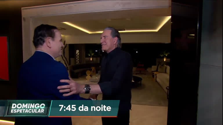 Vídeo: No próximo Domingo Espetacular , Roberto Cabrini encontra Roberto Justus