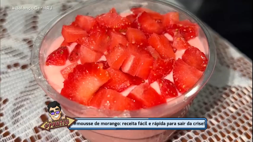 Vídeo: #Partiu: estudante faz sucesso com receita de mousse de morango