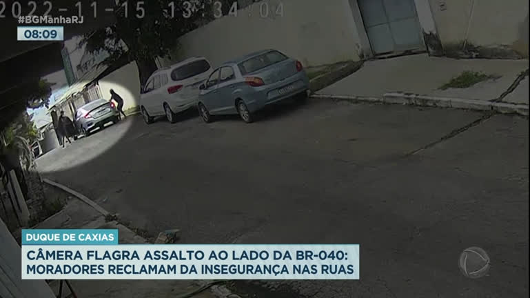 Vídeo: Moradores reclamam de insegurança em Caxias, na Baixada Fluminense
