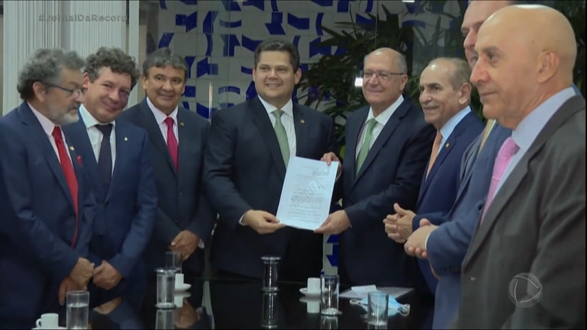 Vídeo: Equipe de transição articula com o Congresso para aprovar PEC e manter auxílio de R$ 600