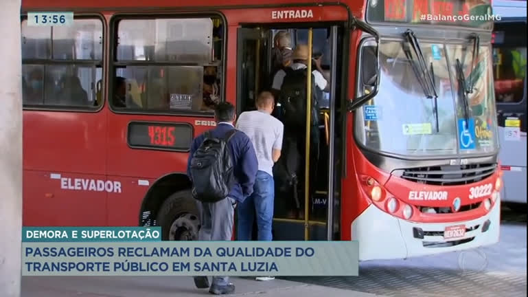 Vídeo: Passageiros reclamam da qualidade do transporte público em Santa Luzia (MG)