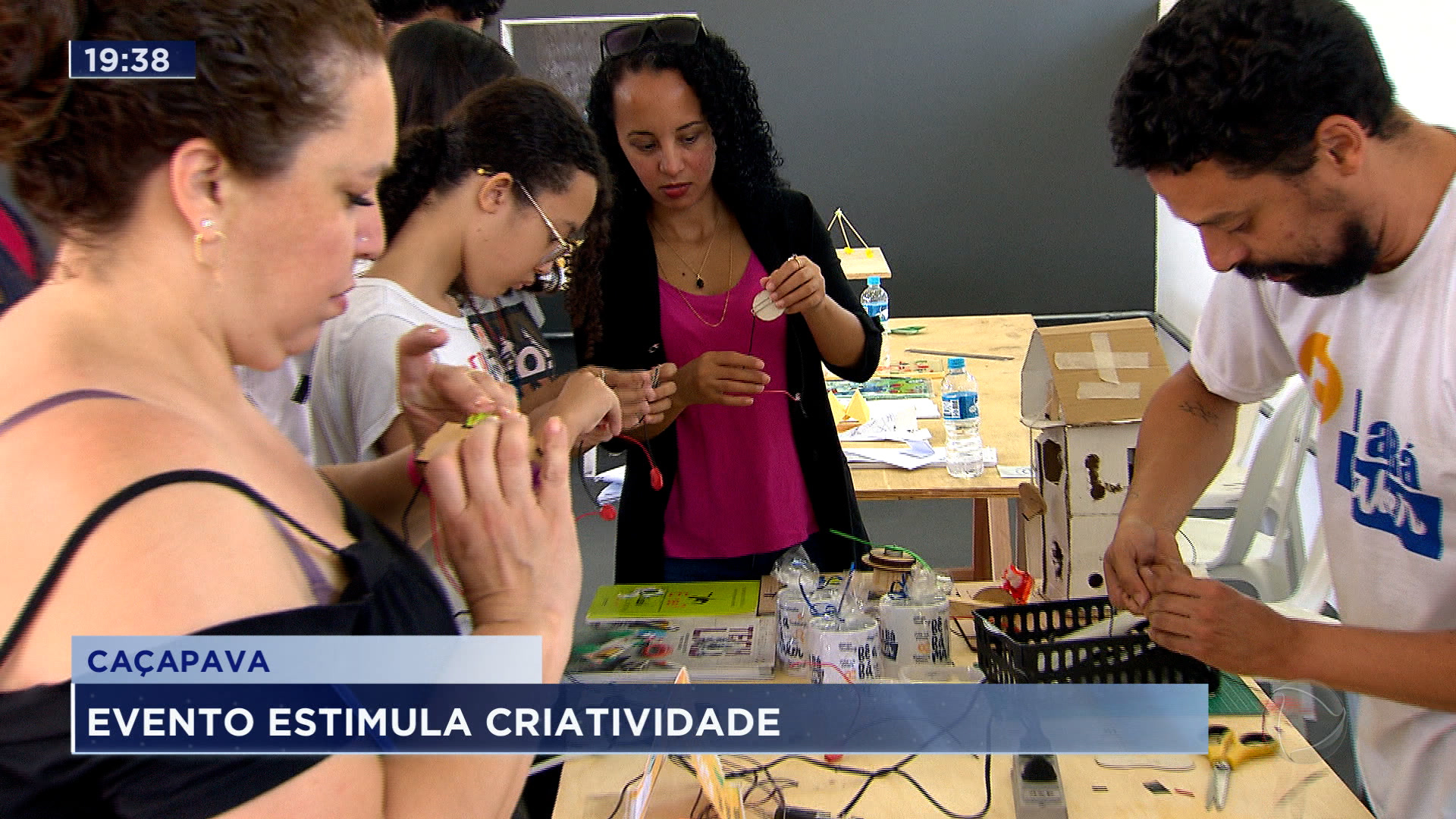 Vídeo: Evento em Caçapava estimula criatividade na educação