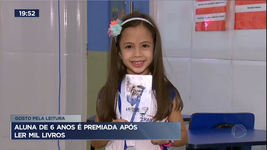 Vídeo: Aluna de 6 anos é premiada após ler mil livros