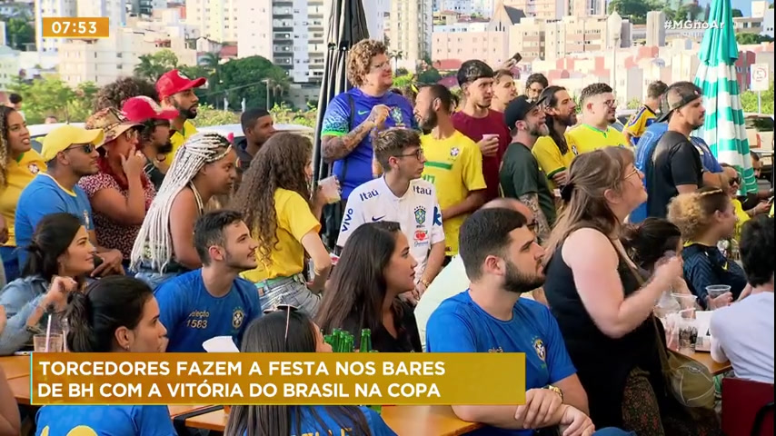 Vídeo: Torcedores comemoram vitória do Brasil no Mundial