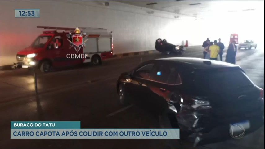 Vídeo: Carro capota após colidir em outro veículo no Buraco do Tatu