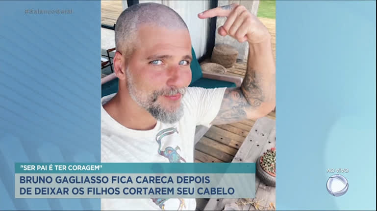 Vídeo: Bruno Gagliasso deixa os filhos cortarem seu cabelo