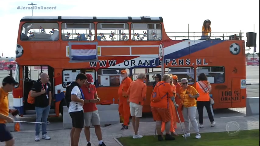 Vídeo: Trio elétrico holandês viaja mais de 4 mil quilômetros para chegar ao Catar