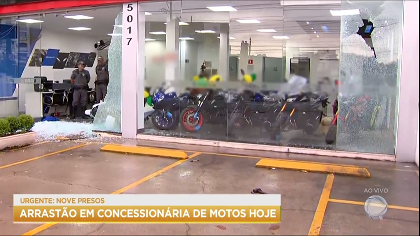 Vídeo: Arrastão em concessionária de motos termina com nove suspeitos presos