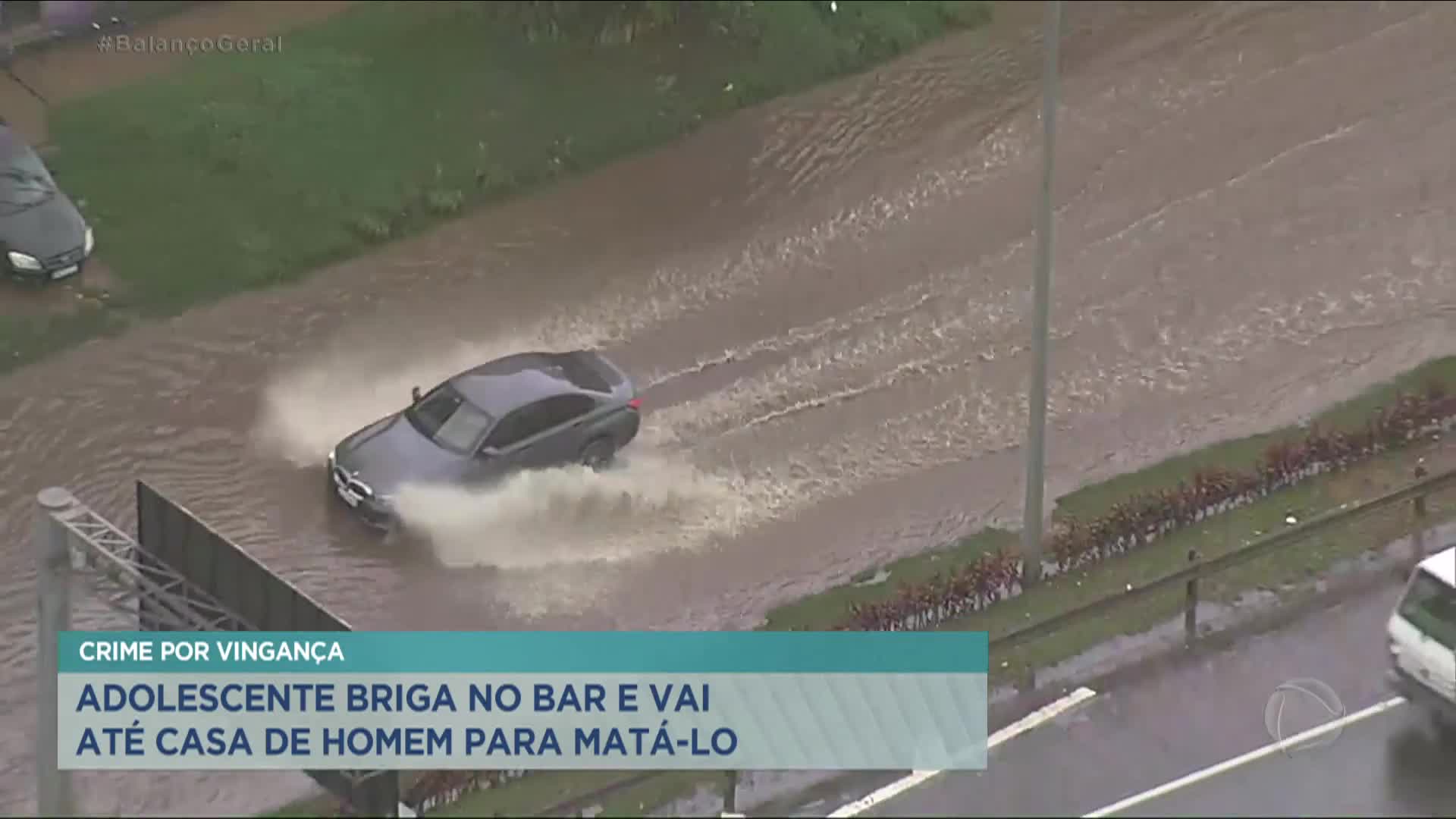 Vídeo: Chuva provoca alagamentos em São Paulo nesta segunda-feira (5)