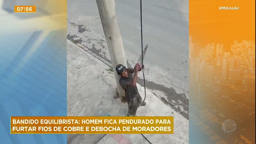 Vídeo: Homem fica pendurado para furtar fios de cobre na Grande BH