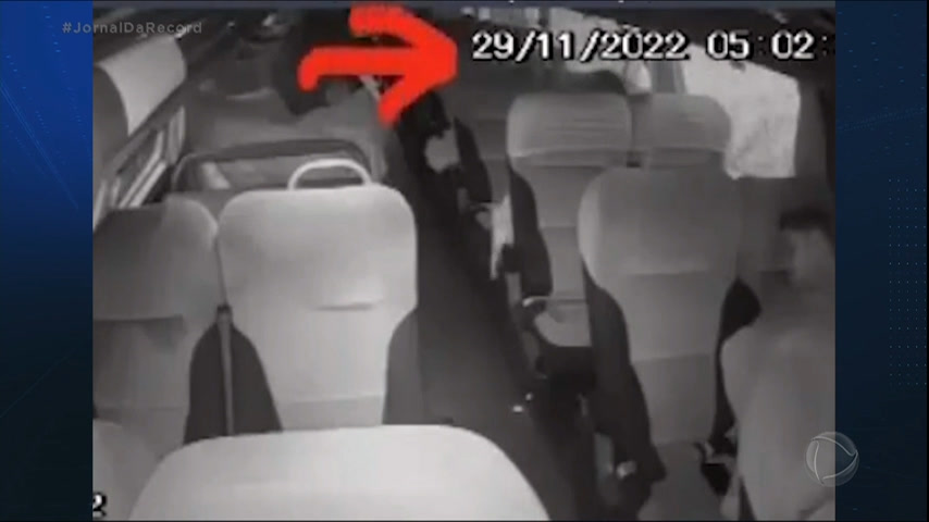 Vídeo: Imagens de câmera de ônibus podem esclarecer crime em que passageira teve o rosto cortado