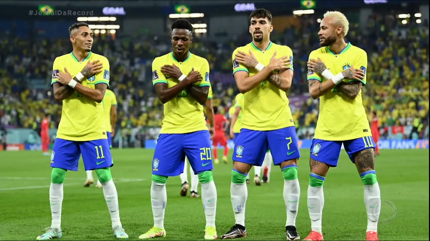 Vídeo: Ex-jogador irlandês ataca jogadores brasileiros por dançarem na comemoração de gols