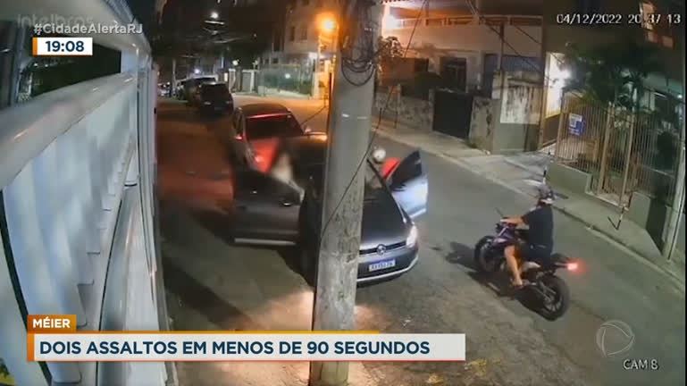 Vídeo: Câmeras de segurança flagram assaltos em rua do Méier, na zona norte do Rio