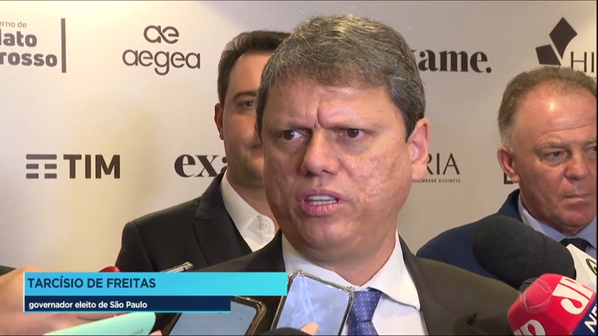 Vídeo: Tarcísio de Freitas se reúne com governadores