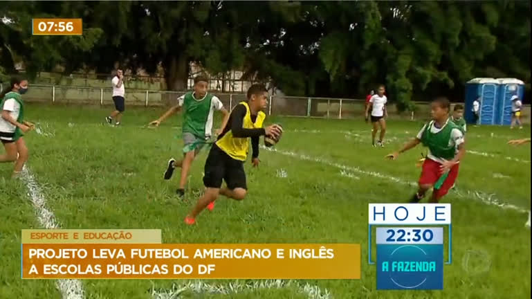 Vídeo: Projeto ensina futebol americano e o inglês em escolas públicas do DF