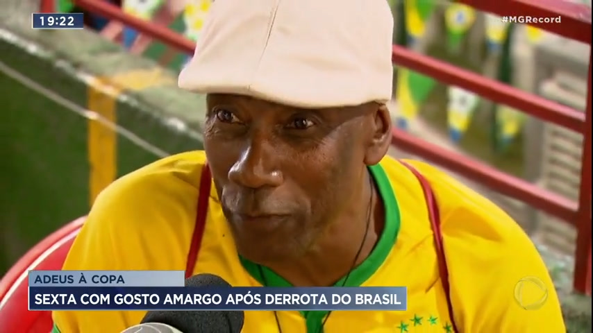 Vídeo: Após eliminação do Brasil, torcedores fazem balanço da Copa