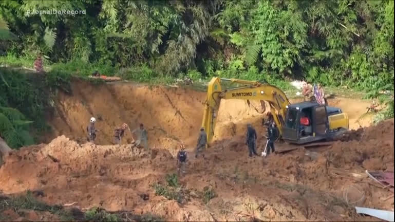 Vídeo: Número de mortes em deslizamento na Malásia sobe para 23