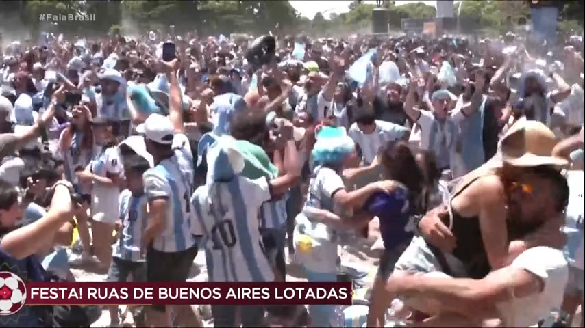 Vídeo: Conexão Catar: Principal praça da capital argentina vira mar azul e branco após vitória dos "hermanos"