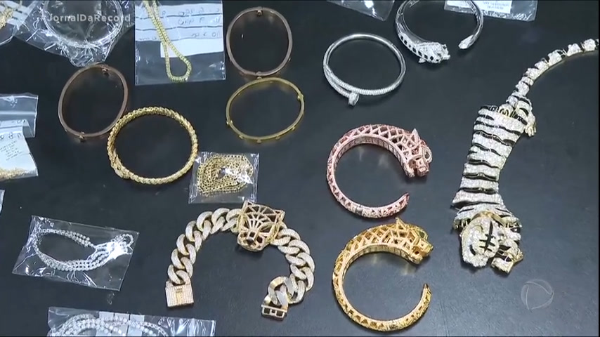 Vídeo: SP: polícia apreende mais de R$ 1 milhão em joias roubadas