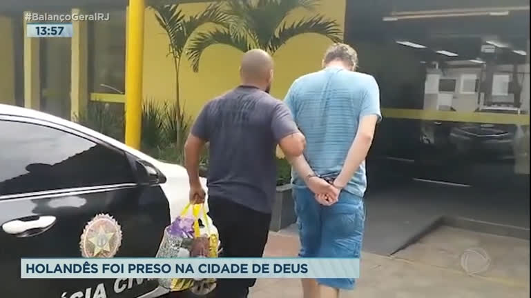 Vídeo: Holandês é preso na Cidade de Deus por fornecer drogas a comunidades do Rio