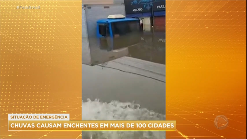 Vídeo: Chuvas causam enchentes em mais de 100 cidades na Bahia