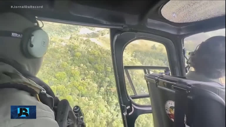 Vídeo: Sinal de celular dos passageiros está orientando operação de buscas do helicóptero que sumiu em SP