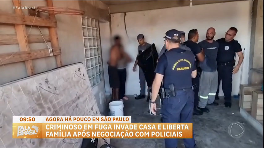 Vídeo: Criminosos invadem casa e fazem família refém em São Paulo