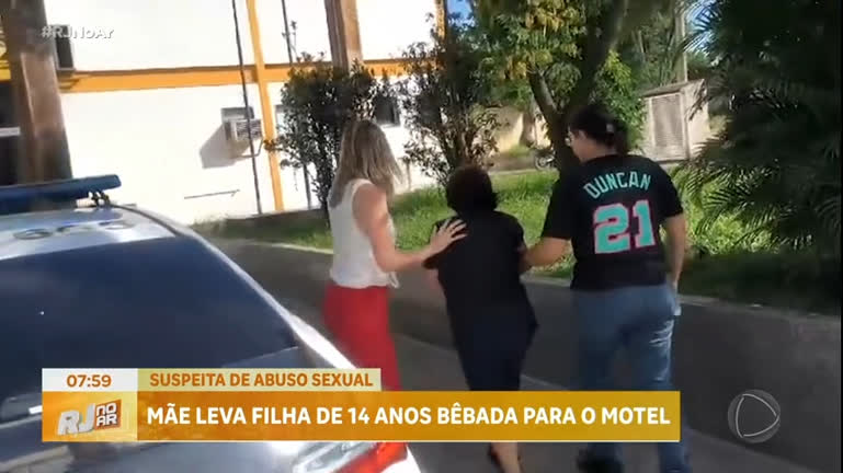 Vídeo: Mulher é presa por abandonar filha de 14 anos em motel na Baixada Fluminense
