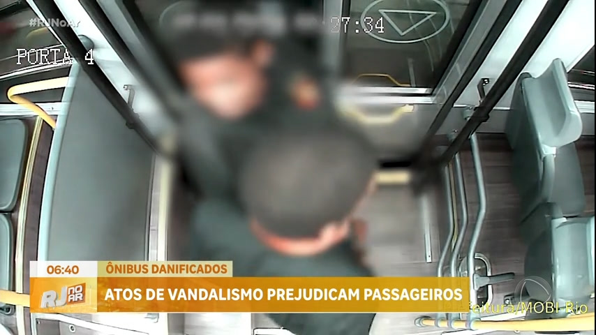 Vídeo: Vídeo flagra vandalismo em BRT, no Rio