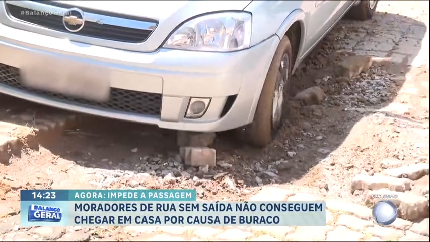 Vídeo: Buraco causa transtorno em rua sem saída do Capão Redondo, zona sul de São Paulo