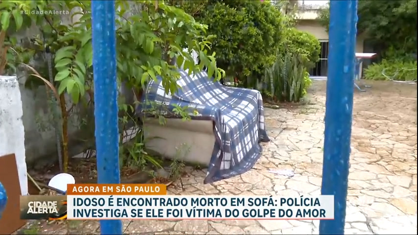 Vídeo: Possível golpe do amor: idoso é encontrado morto no sofá de casa