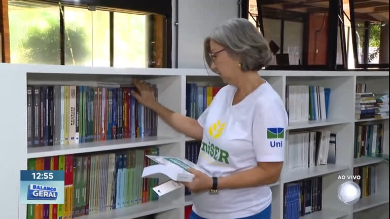 Vídeo: Projeto oferece 136 vagas para curso de redação para idosos