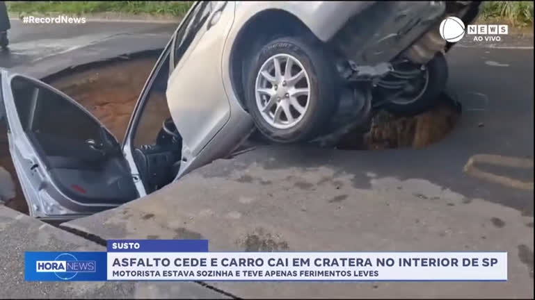 Vídeo: Asfalto cede e carro cai em cratera em Sorocaba, interior de São Paulo