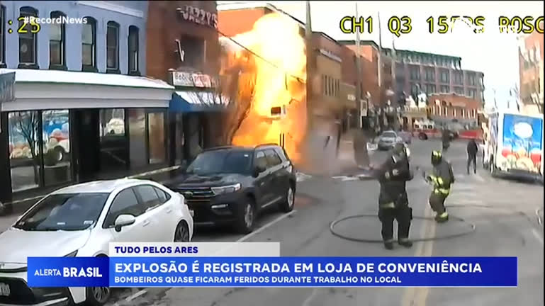 Vídeo: Loja de conveniência explode e câmera de segurança registra o momento; assista ao vídeo