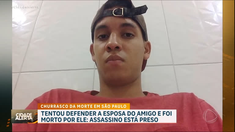 Vídeo: Churrasco termina em tragédia: rapaz tenta defender a esposa do amigo é morto por ele