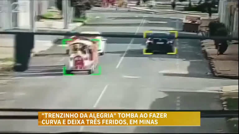 Vídeo: Circuito de segurança flagra acidente com "Trenzinho da Alegria" em Carmo do Paranaíba (MG)