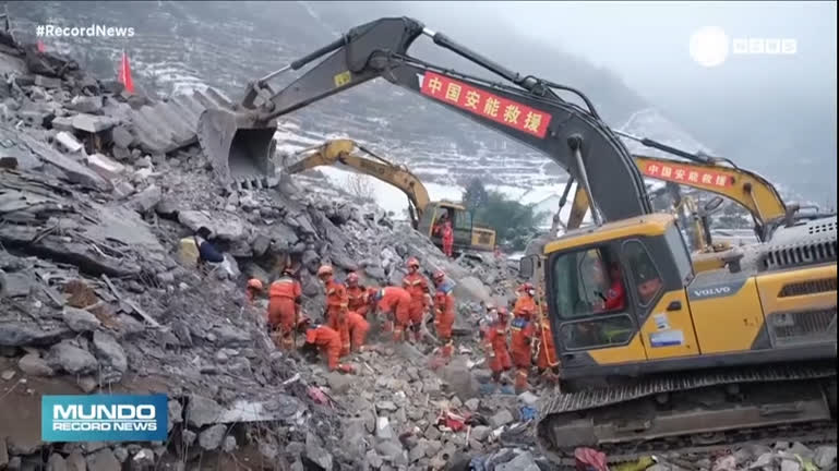 Vídeo: Sobe para 31 o número de mortos em deslizamento de terra na China