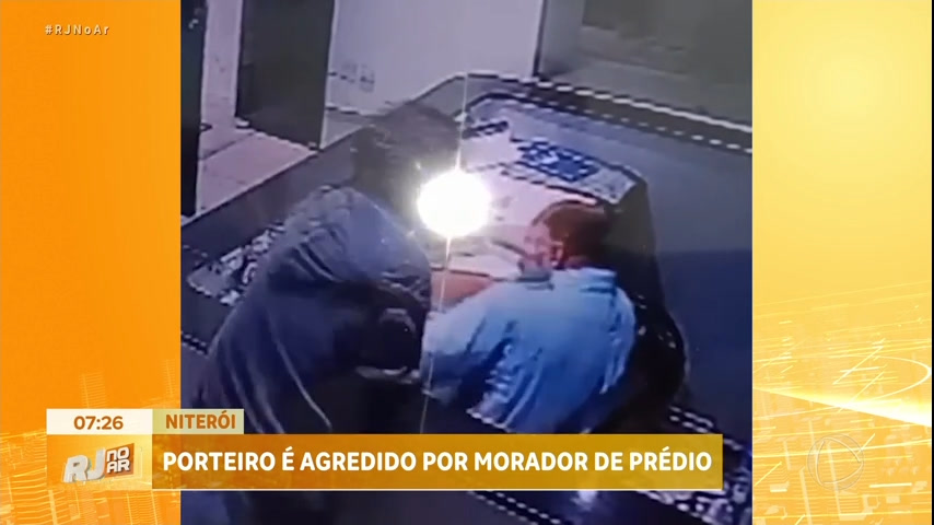Vídeo: Porteiro é agredido ao se negar a emprestar dinheiro a morador de prédio em Niterói (RJ)