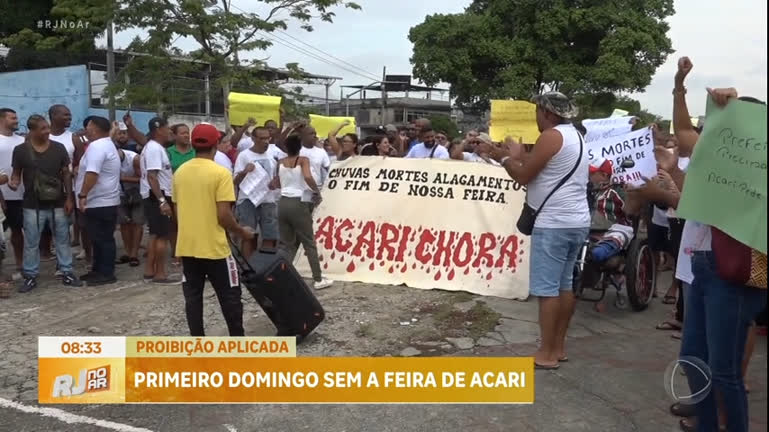 Vídeo: Comerciantes protestam durante megaoperação para impedir realização da feira de Acari, no Rio