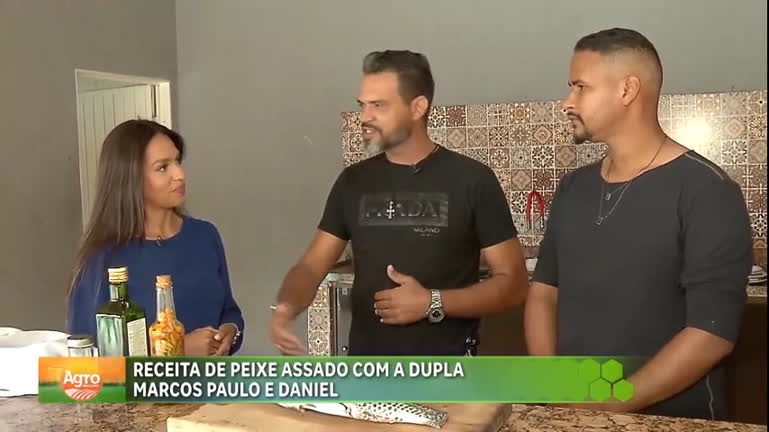 Vídeo: Receita de peixe assado com a dupla Marcos Paulo e Daniel