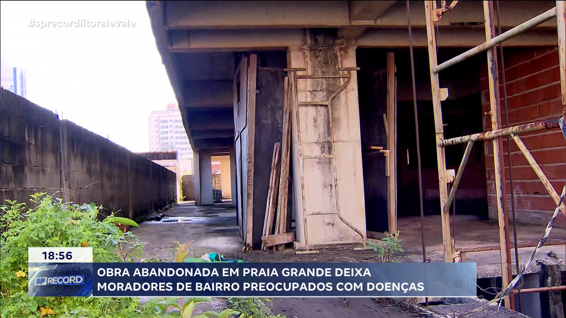 Vídeo: Obra abandonada preocupa moradores em Praia Grande