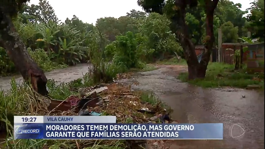 Vídeo: Moradores temem demolição na Vila Cauhy após estragos das chuvas
