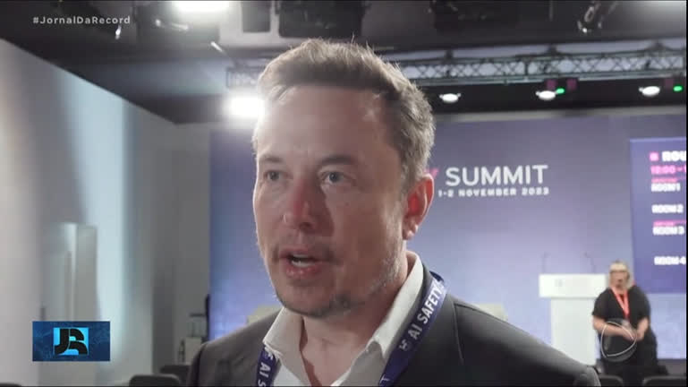 Vídeo: Em meio a críticas, empresa de Elon Musk anuncia implante de chip no cérebro de um ser humano