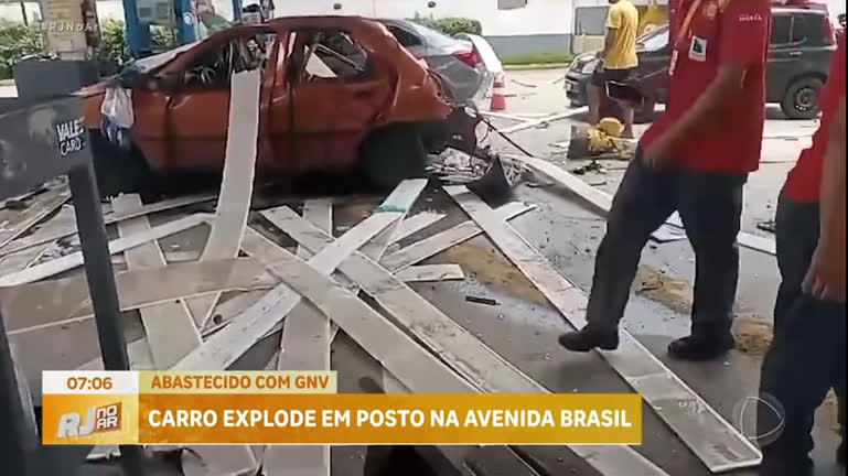 Vídeo: Carro explode em posto de abastecimento da Avenida Brasil (RJ)