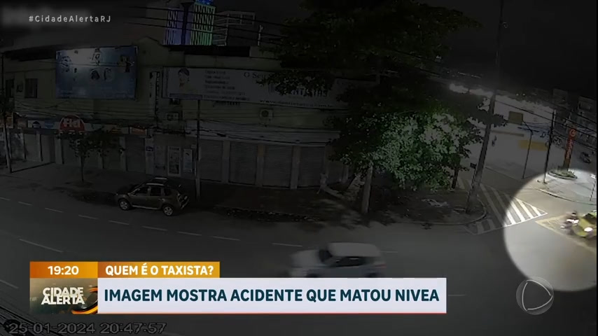 Vídeo: Câmera flagra acidente que matou jovem na garupa de moto no Rio