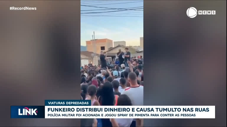 Vídeo: Funkeiro é preso após prometer distribuir dinheiro na rua e causar tumulto em Minas Gerais