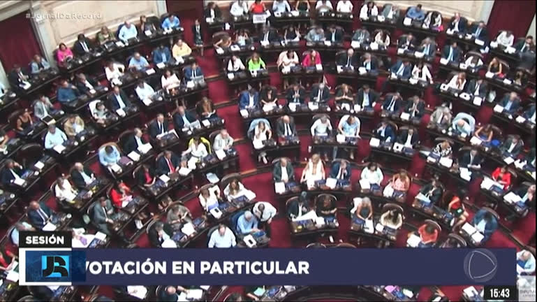 Vídeo: Argentina: Câmara retoma votação de pacote de leis do governo Milei