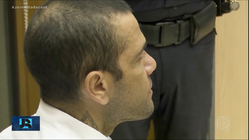 Vídeo: Daniel Alves chora no terceiro dia de julgamento e diz que relação com a denunciante foi consensual