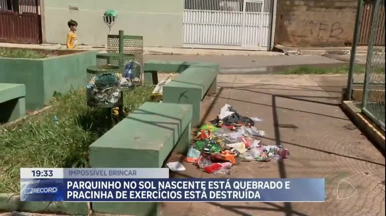 Vídeo: Moradores denunciam situação de praça do Sol Nascente (DF)
